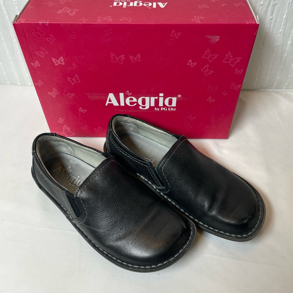 Alegria women’s Black Slip-On Loafers size 36/6 wide insoles